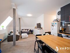 Eladó lakás Göd