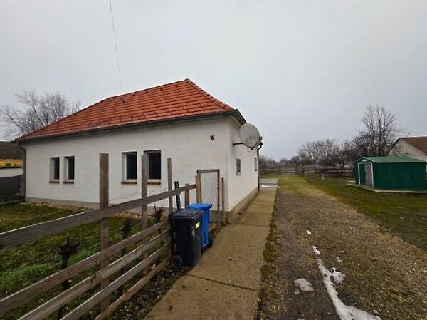 Eladó ház Várbalog