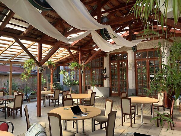 Eladó üzleti Balassagyarmat