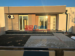 Eladó lakás Hatvan