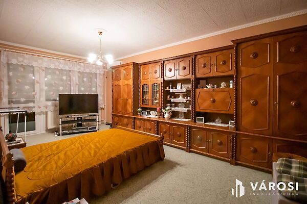 Eladó lakás Székesfehérvár