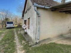 Eladó földterület Hásságy