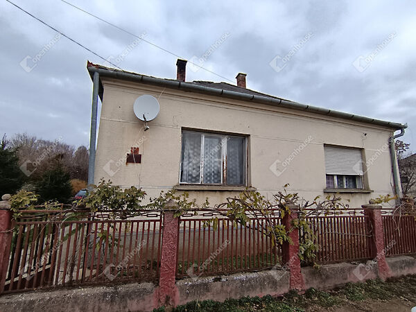 Eladó ház Berzence