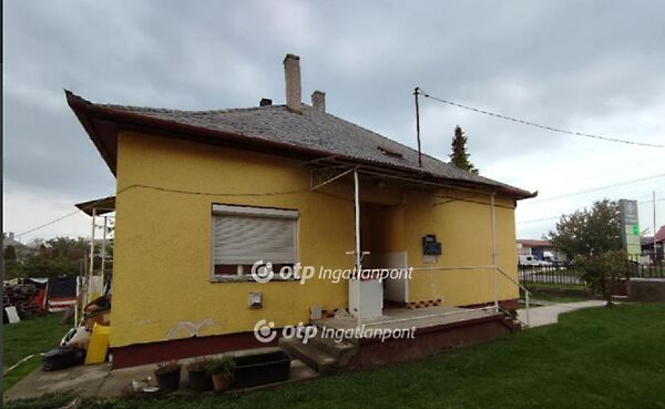 Eladó ház Etyek