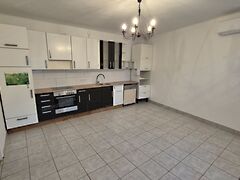 Eladó lakás Sopron, Aranyhegy