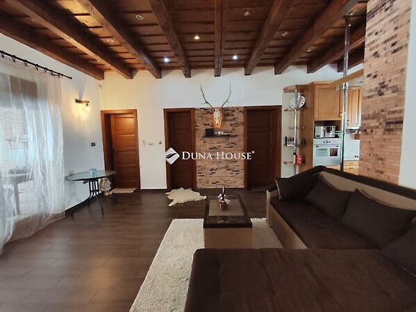 Eladó ház Iváncsa