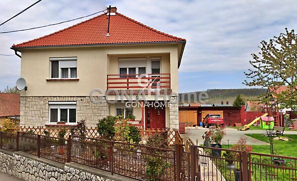 Eladó ház Bakonyszentkirály