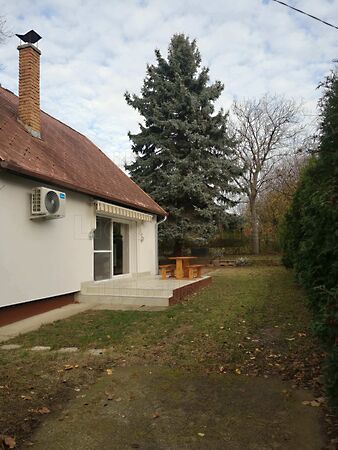 Eladó nyaraló Balatonszemes