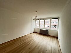 Eladó lakás Kaposvár, Kinizsi Ltp.