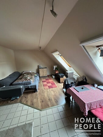 Eladó lakás Szeged, Móraváros