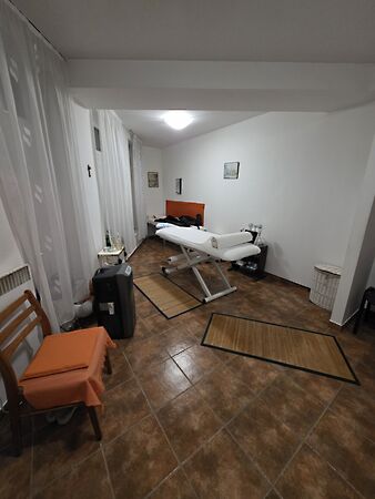 Eladó üzleti Zalaegerszeg