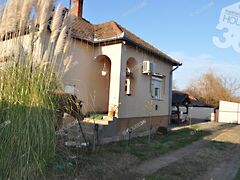 Eladó ház Nyárlőrinc