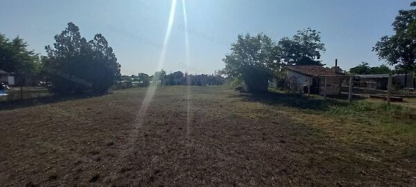 Eladó földterület Tiszajenő