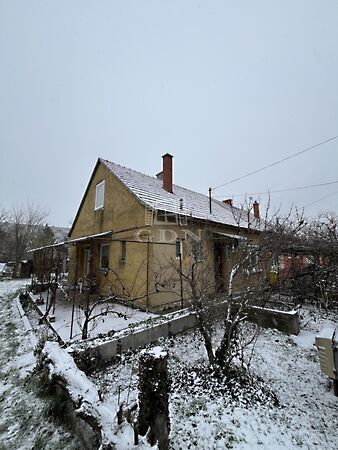 Eladó ház Pétfürdő