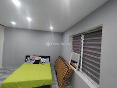 Eladó ház Császár