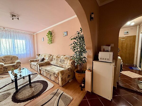 Eladó lakás Oroszlány