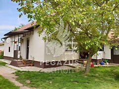 Eladó ház Tiszaigar