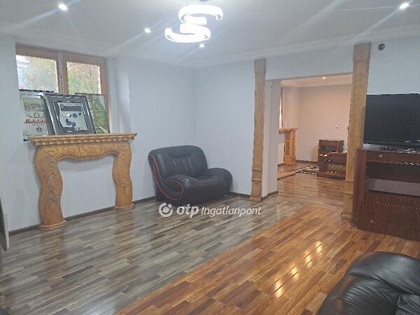 Eladó ház Kisújszállás