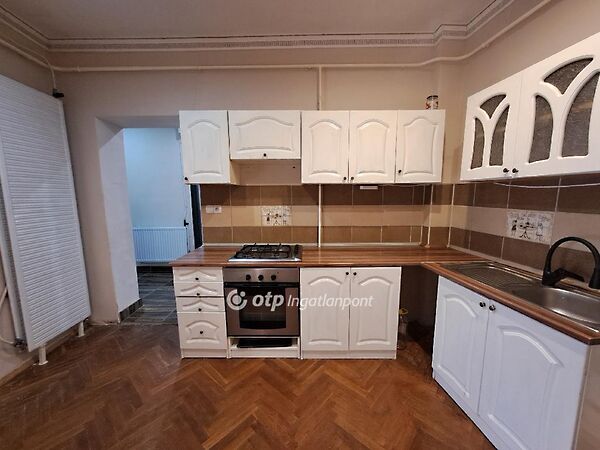 Eladó ház Kisújszállás