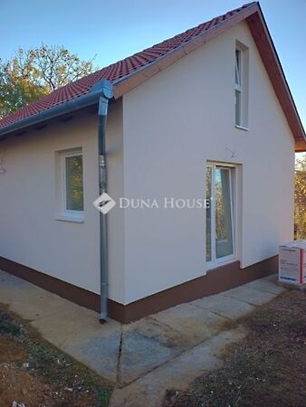Eladó ház Cserkút