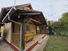 Eladó nyaraló Balatonszemes