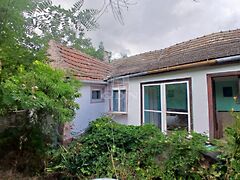 Eladó ház Uszód
