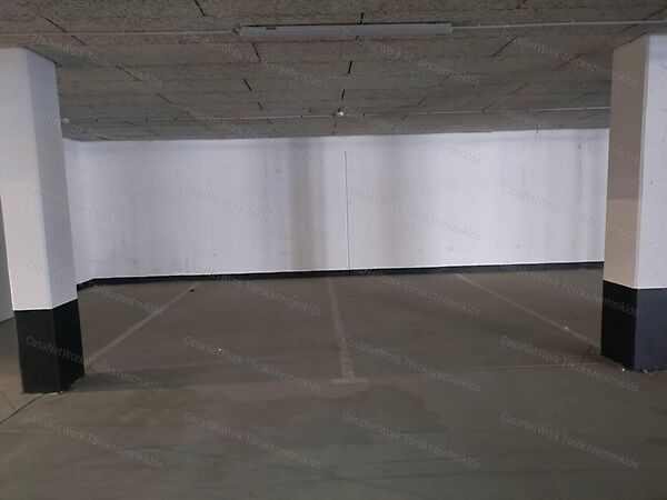 Eladó garázs Törökszentmiklós, Városközpont