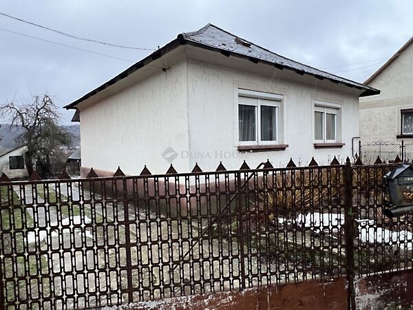 Eladó ház Bakonycsernye