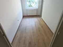Kiadó lakás Oroszlány