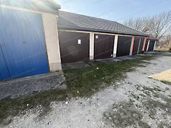Eladó garázs Tatabánya, Dózsakert