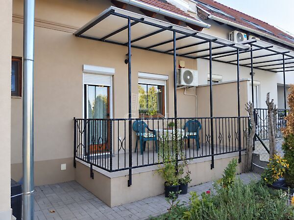 Eladó lakás Aszód