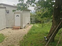 Eladó földterület Lakhegy