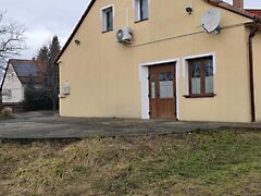 Eladó lakás Győrújbarát