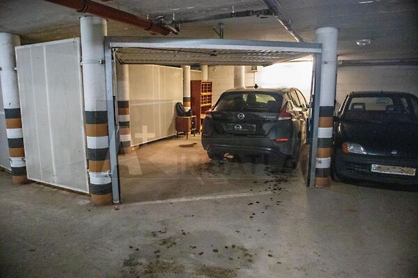 Eladó garázs Szeged, Felsőváros