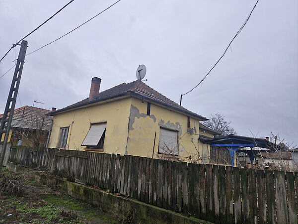 Eladó ház Szajol