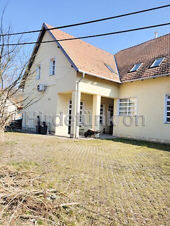 Eladó üzleti Kisnémedi