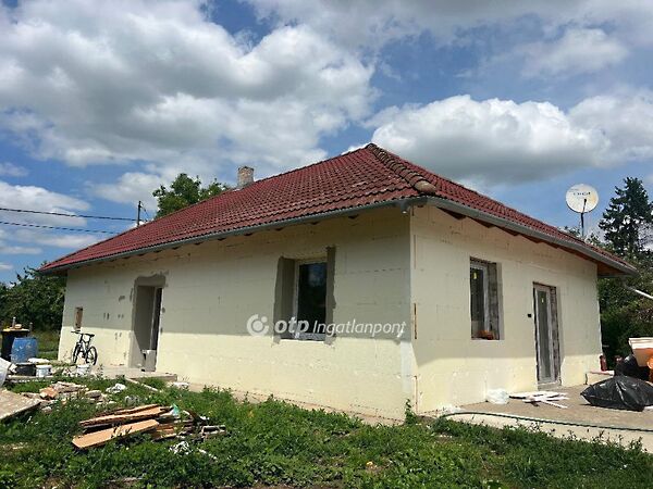 Eladó ház Perkáta