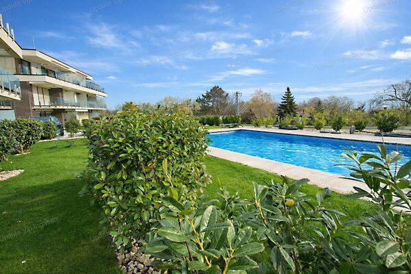 Eladó lakás Balatonalmádi