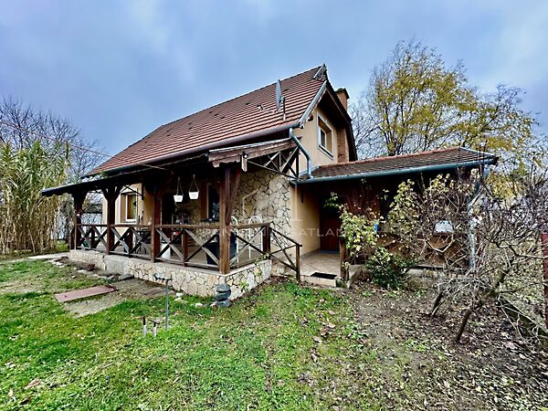 Eladó ház Felsőlajos