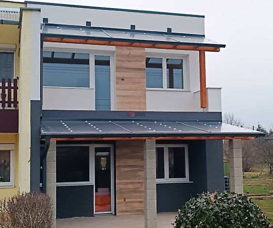 Eladó ház Nagyoroszi