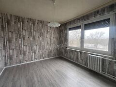 Eladó lakás Oroszlány