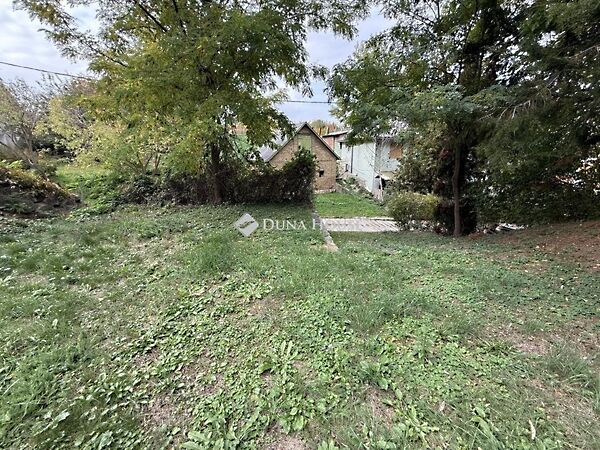 Eladó nyaraló Nyergesújfalu