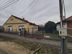 Eladó ház Enese