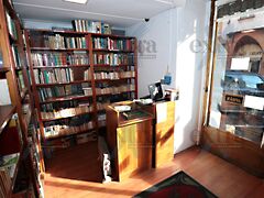 Kiadó üzleti Szeged