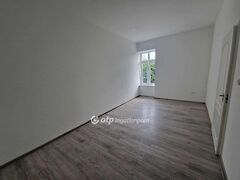 Eladó lakás Tápiószele