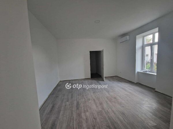 Eladó lakás Tápiószele