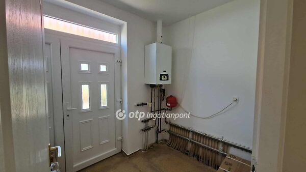 Eladó lakás Tápiószele