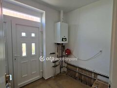 Eladó lakás Tápiószele