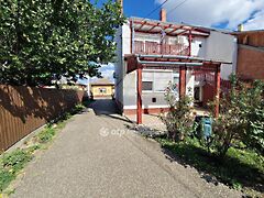 Eladó ház Kisújszállás