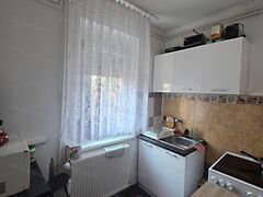 Eladó lakás Oroszlány